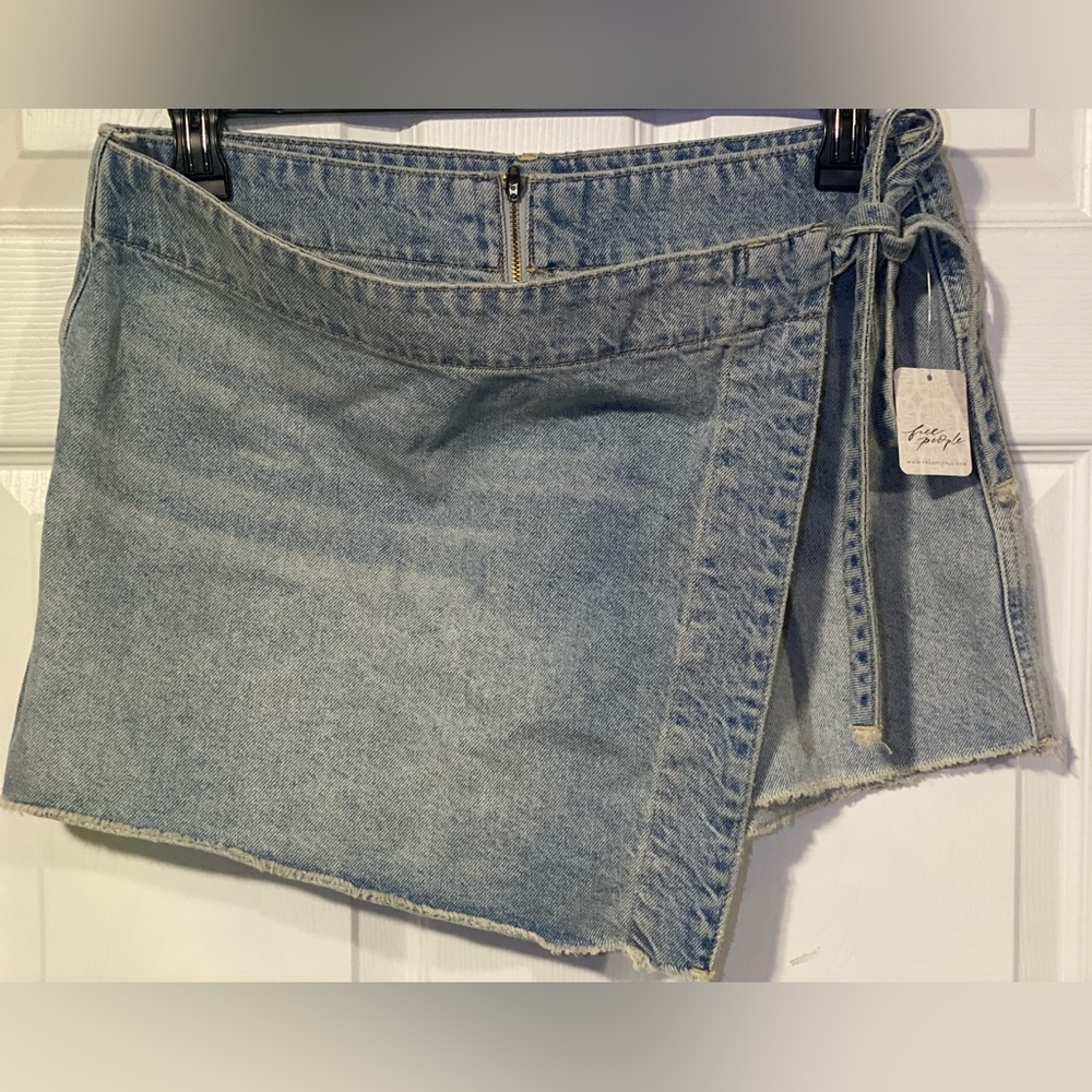 Free People - We The Free -  Light Blue Wash - Skort - Size 14